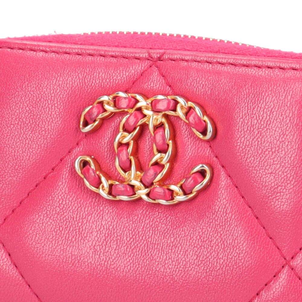CHANEL Pink Lambskin Leather Wallet - Picture 10 of 10